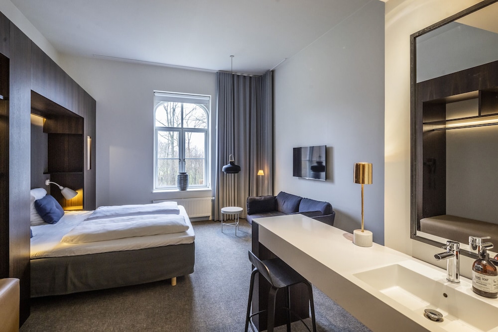 Business Double Room (SPA-access not included) photo 1
