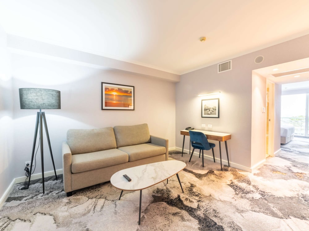 Superior Double Room, 2 Double Beds thumbnail 5