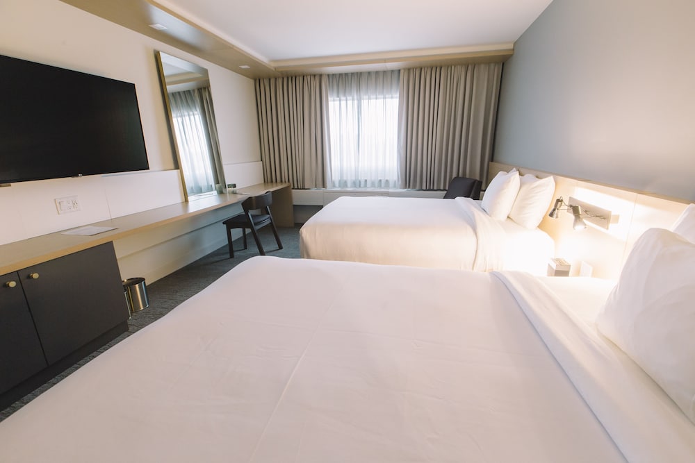 Standard Room, 2 Queen Beds - Photo 3