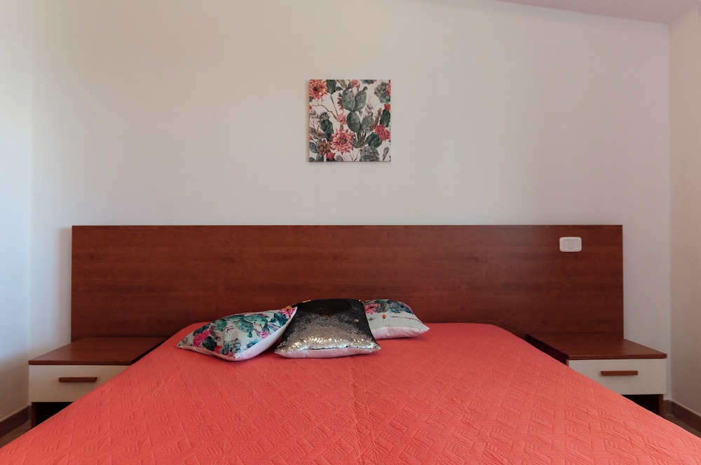 Apartment, Garden View