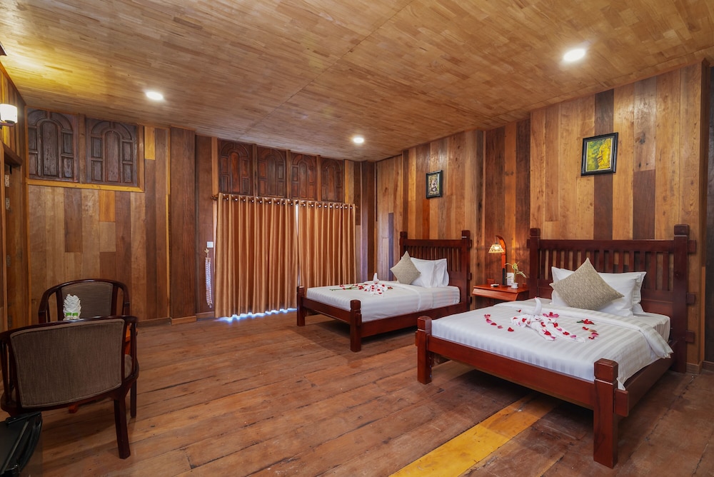 Deluxe Twin Room, Balcony, Pool View