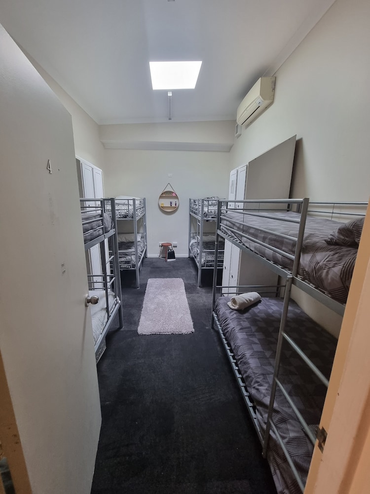 8 Bed Mixed Dorm 3 photo 2