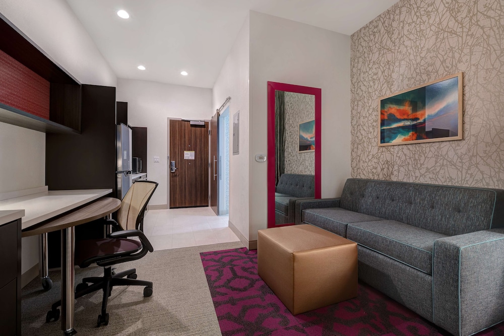 Suite, 1 King Bed, Accessible (Mobility, 3x3 Shower) - Photo 5
