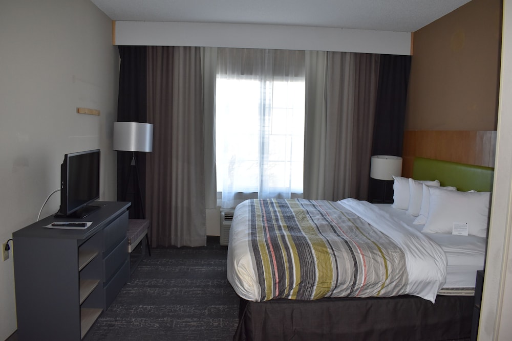 Suite, 1 King Bed, Non Smoking (Extended Stay) - Photo 6