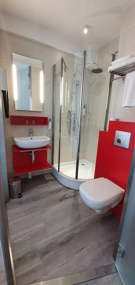 Standard Double Room - Photo 6