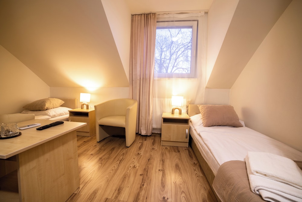 Deluxe Twin Room photo 1
