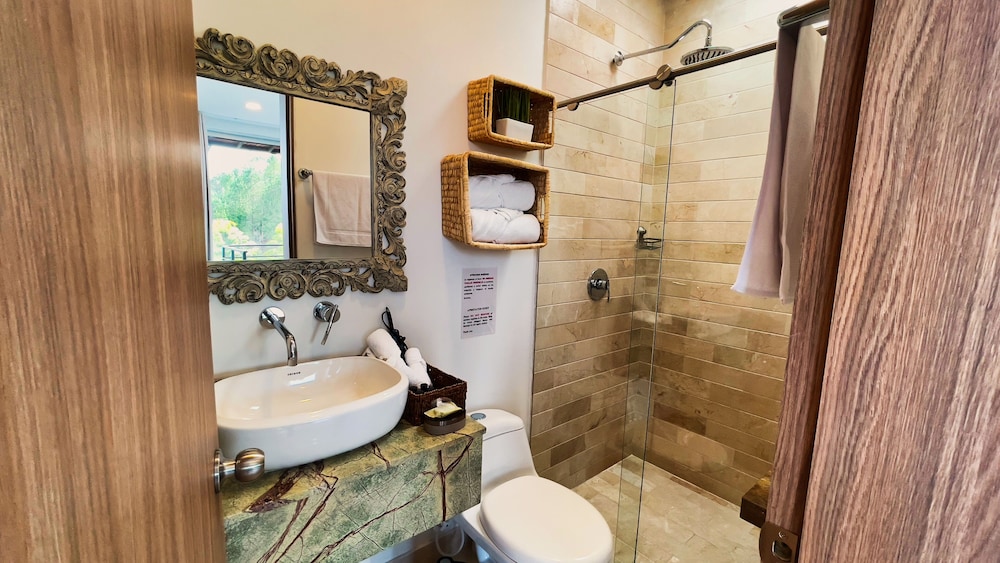 Junior Suite With Jacuzzi photo 2