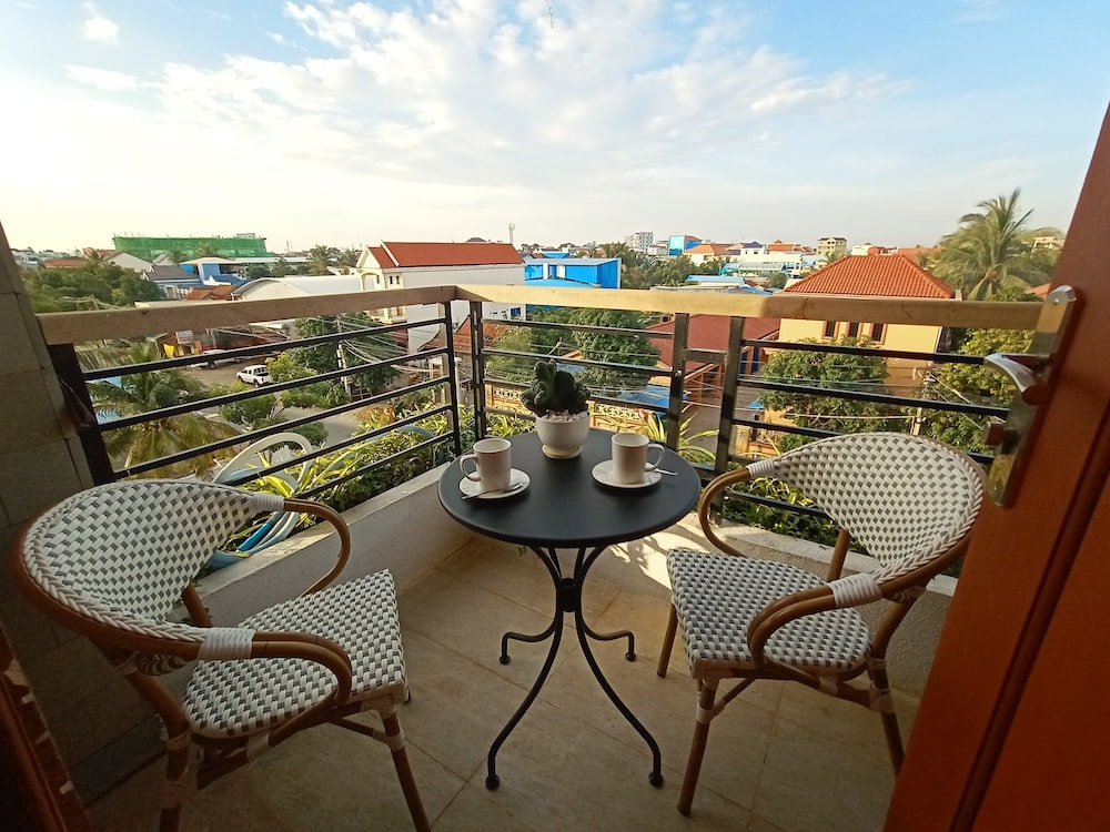 Deluxe Suite - Photo 5