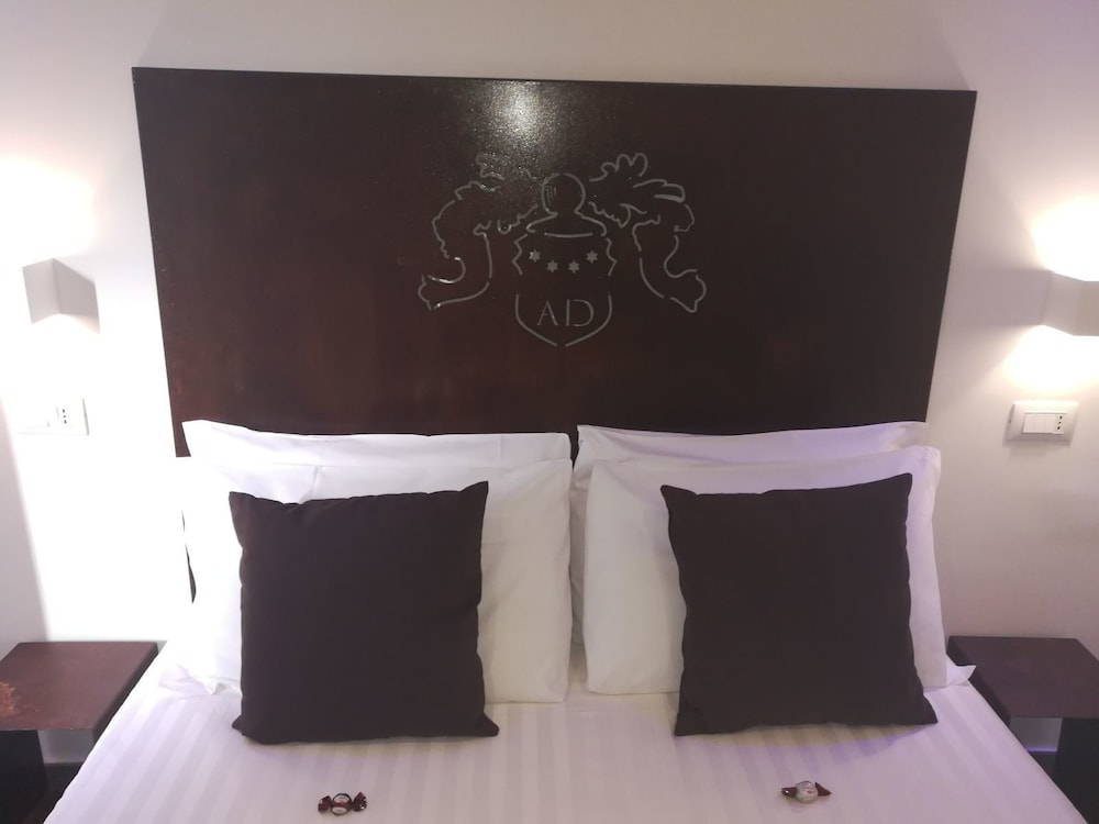 Classic Double Room, 1 Queen Bed, Accessible, Private Bathroom