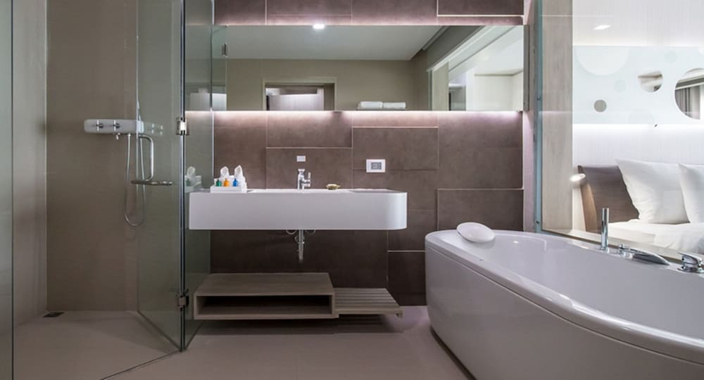 Superior Room (Chic Tower) - Photo 4