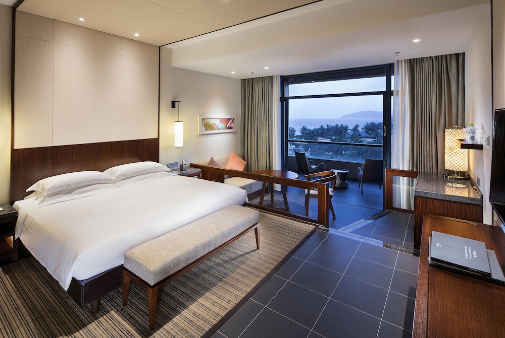 King Deluxe Ocean View Room - Photo 2