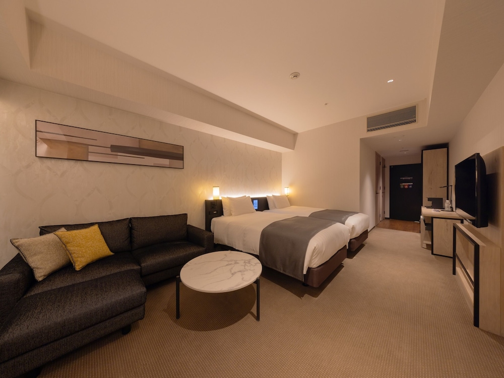 Premium Twin Room - Photo 4