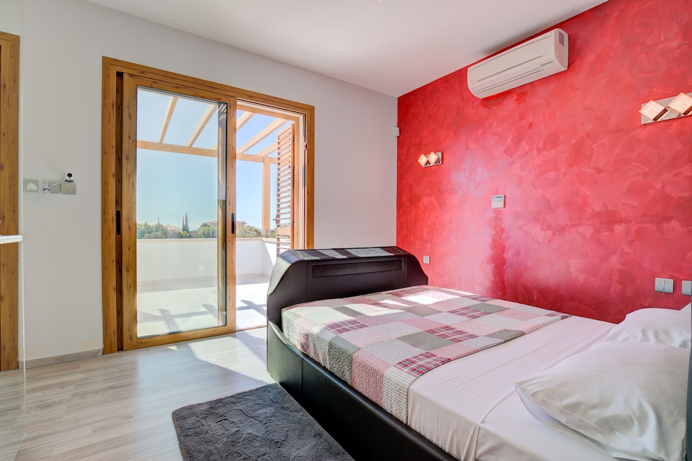 Luxury Villa photo 3
