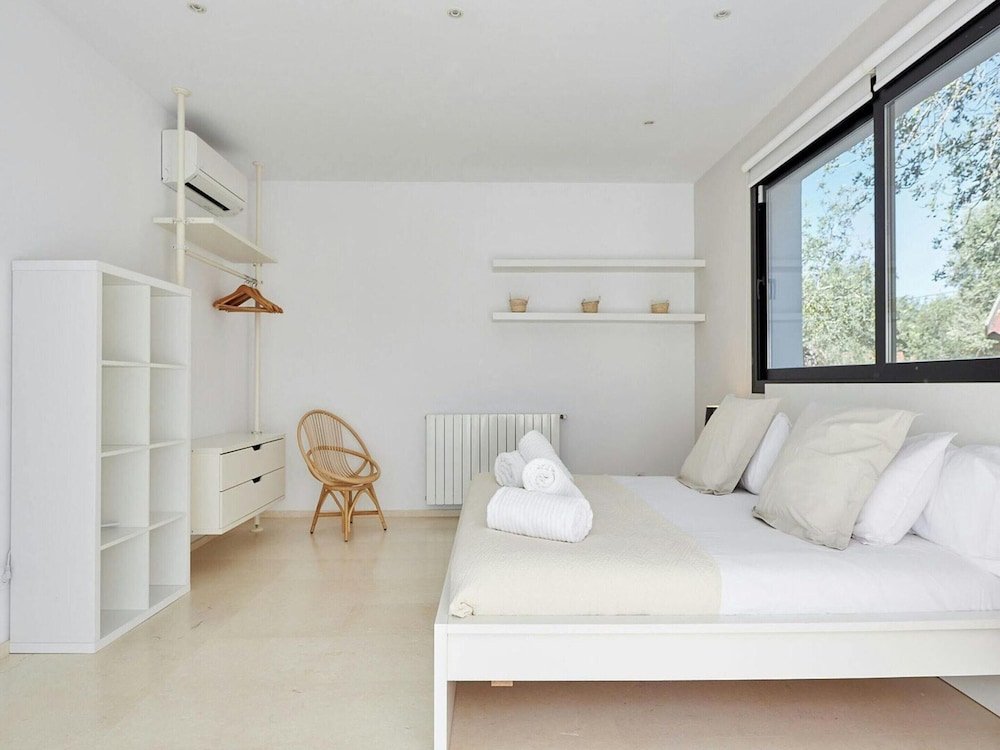 Villa photo 2