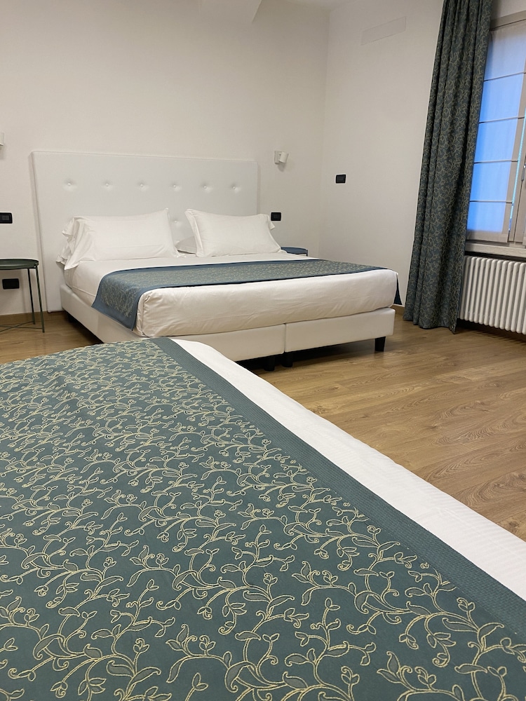 Superior Room (Family)