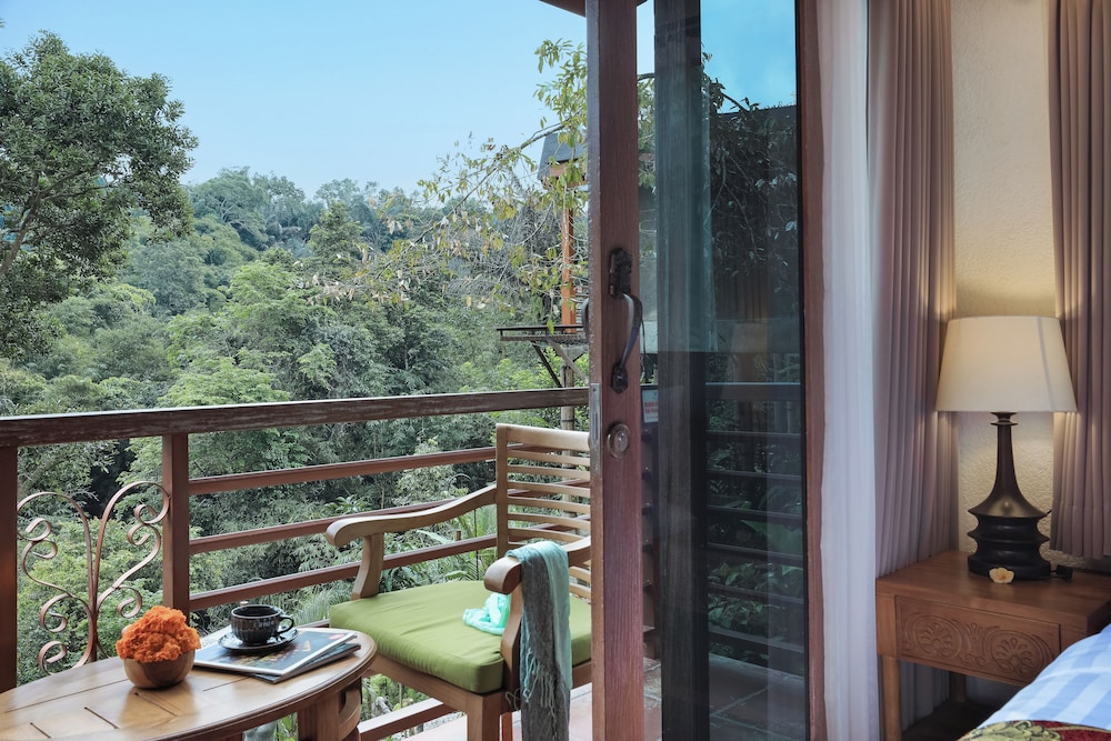 Deluxe Room with Valley View and 10 minutes Foot or Shoulder Massage photo 2