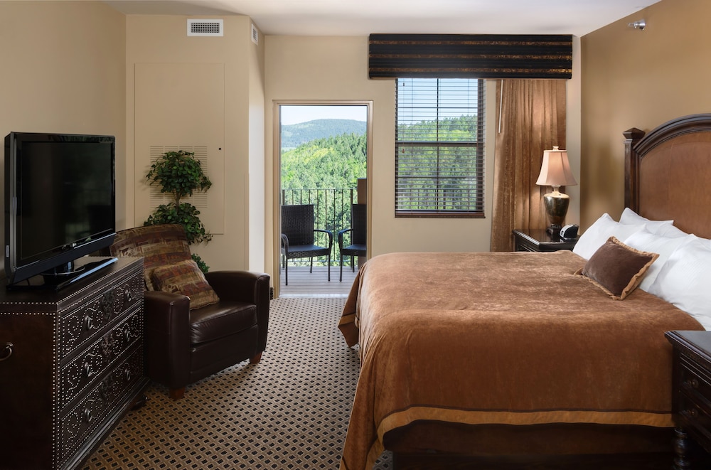 Superior Room, 1 King Bed (King Balcony)