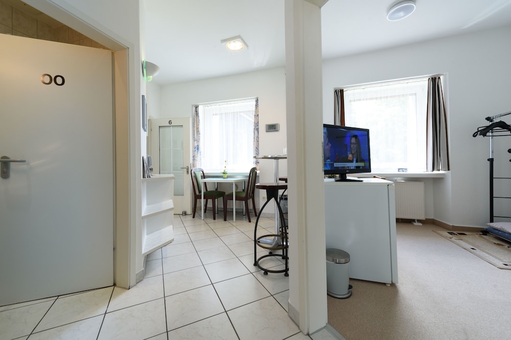 Economy Apartment, Private Bathroom photo 3