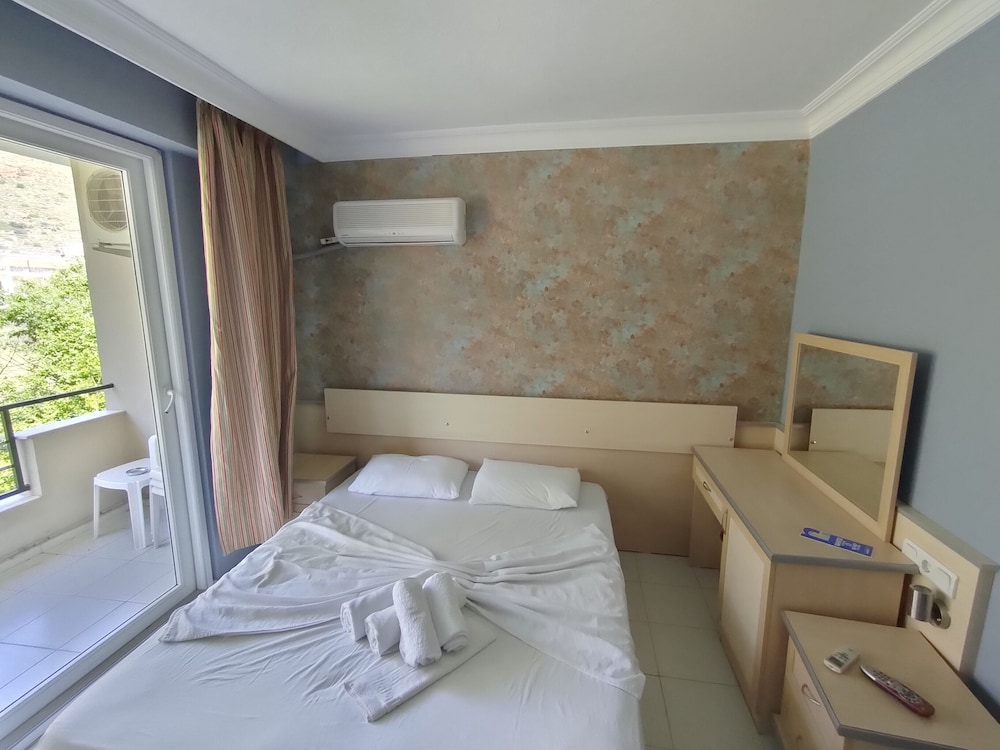 Standard Triple Room photo 2