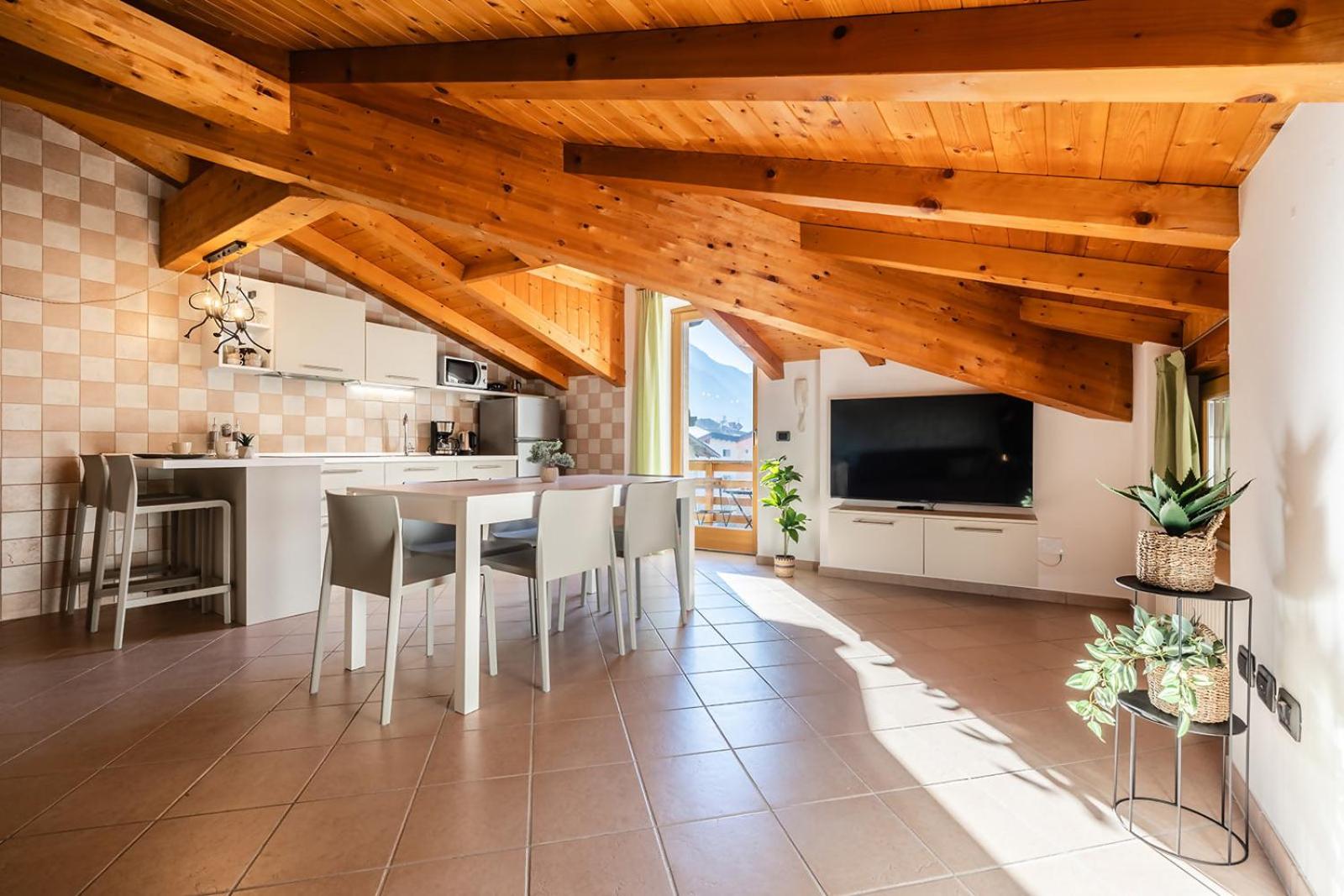 Two-Bedroom Deluxe Apartment with Balcony photo 1