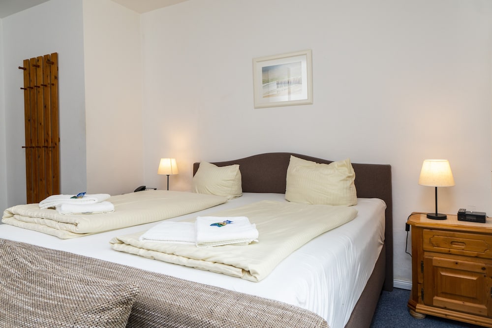 Double or Twin Room photo 2