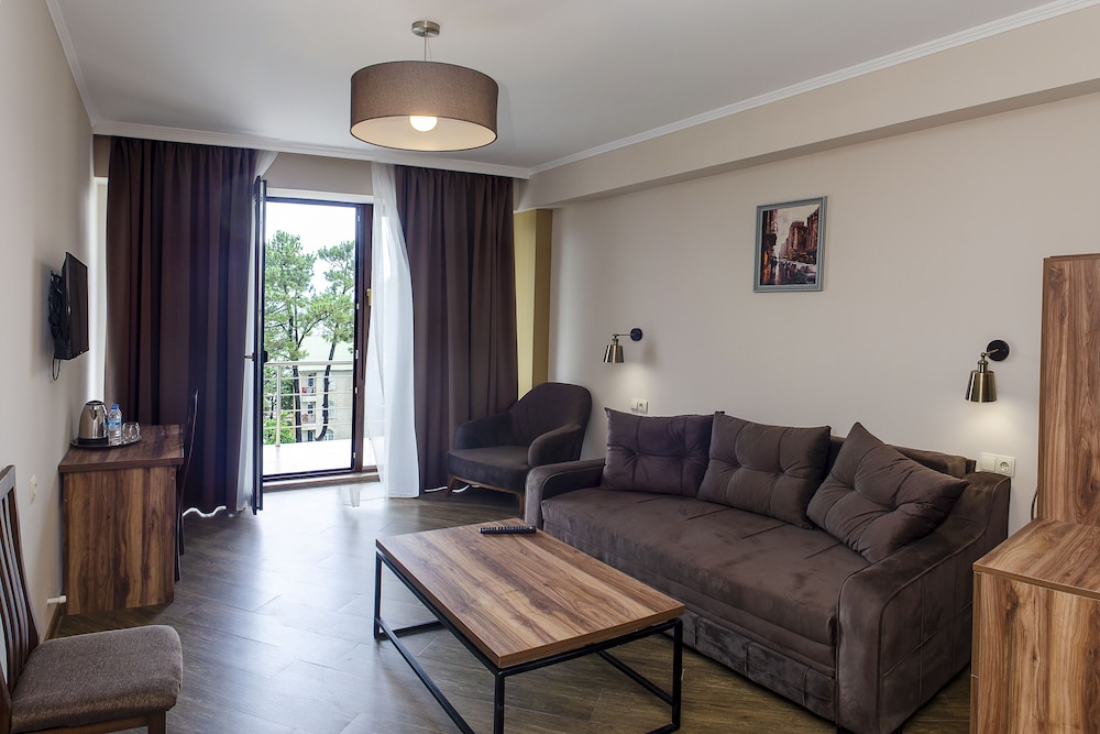 Sea View Double Bedroom Suite