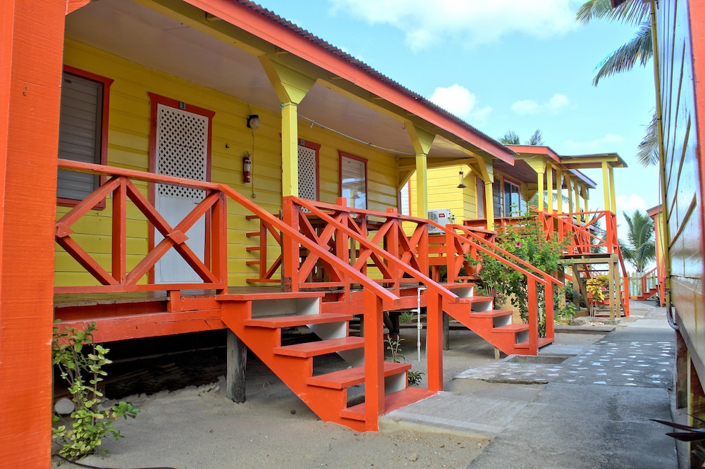 Basic Duplex, Multiple Beds, Kitchenette, Garden View photo 2