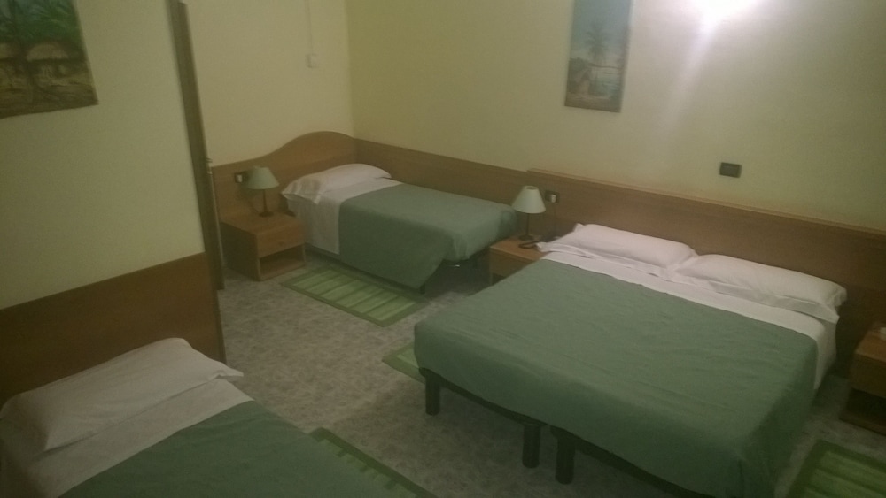 Quadruple Room, Private Bathroom