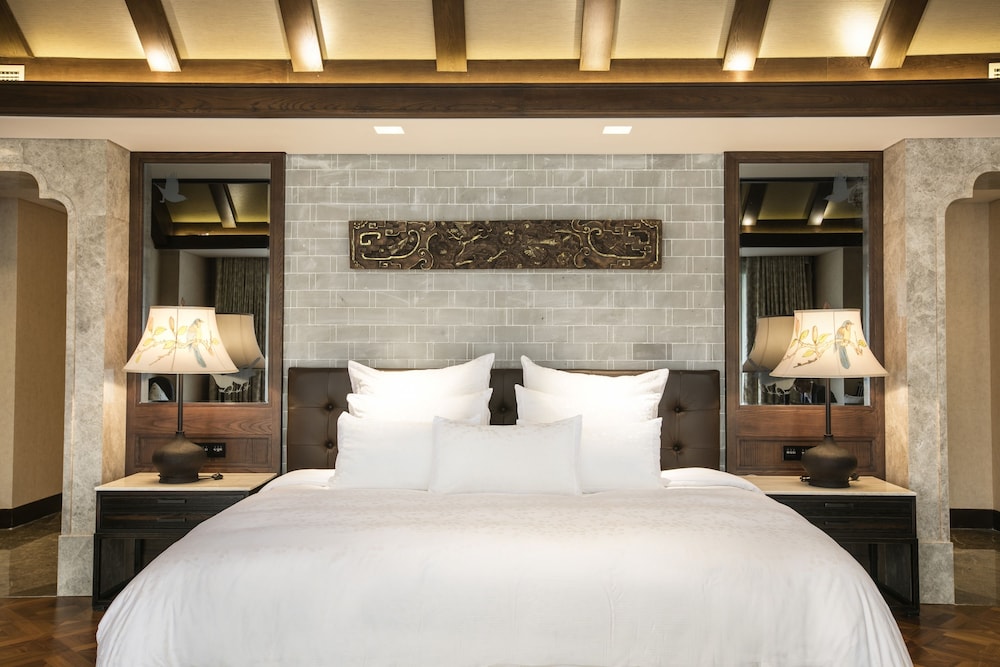 Presidential Room, 2 Bedrooms photo 2