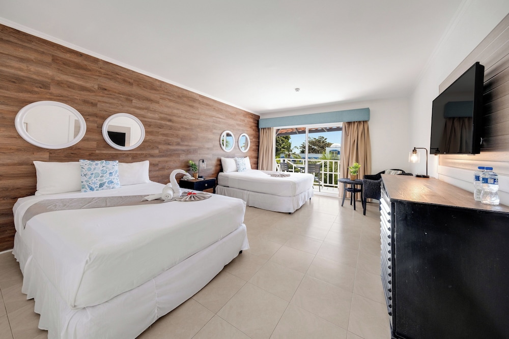 Superior Double or Twin Room (No access to the saltwater pool) - Photo 1