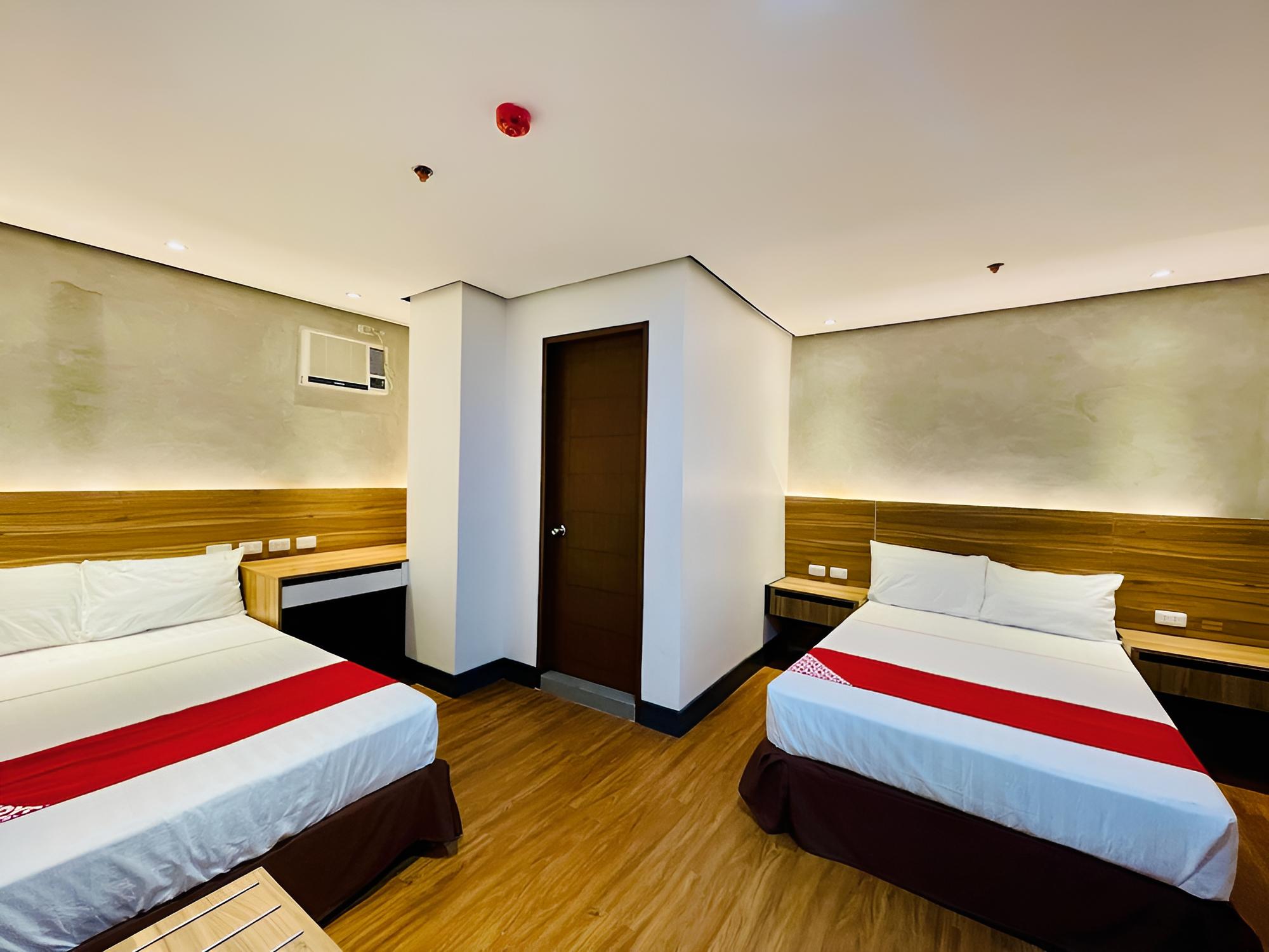 Superior Quadruple Room photo 3