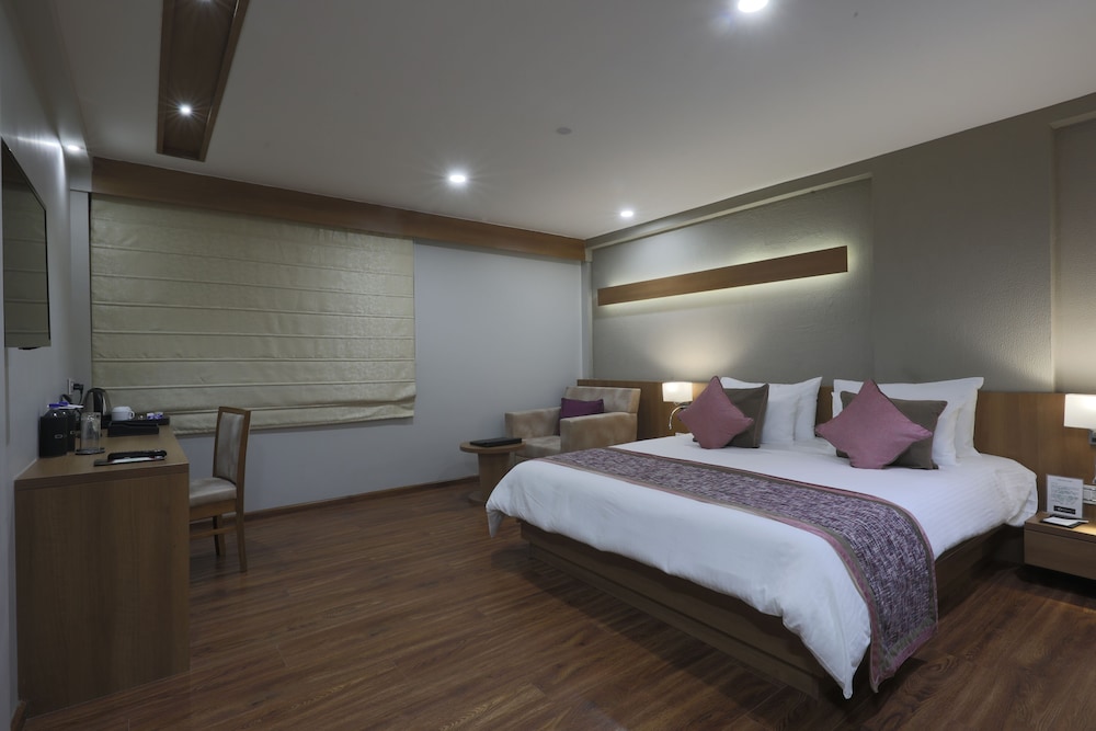 Executive Double Room, City View