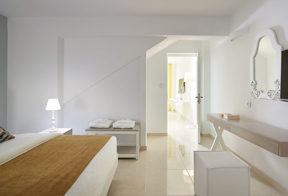 Grand Suite, 2 Bedrooms, Garden View (Family)