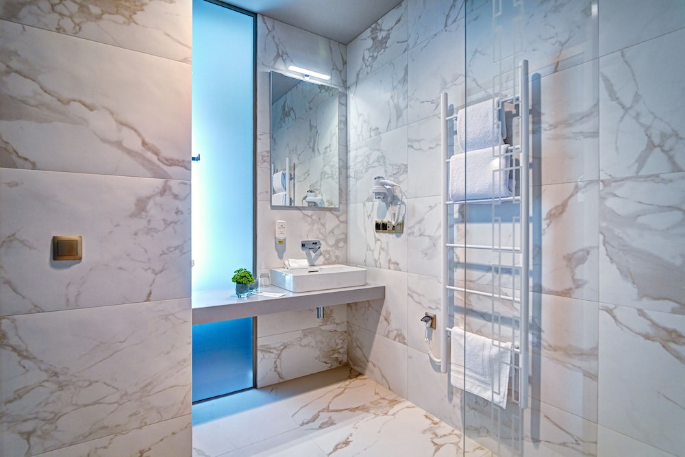 Standard Twin Room - Photo 4