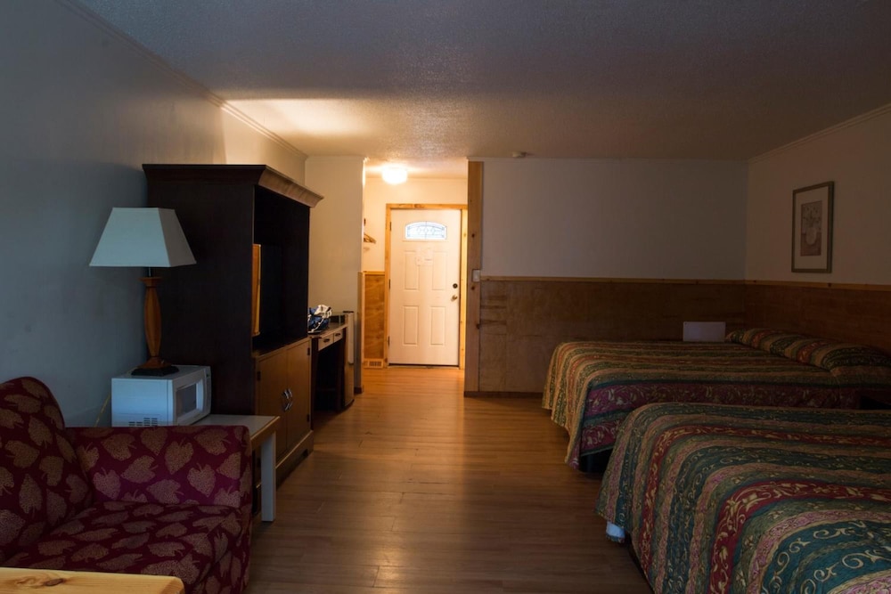 Cabin 2 King Beds photo 2