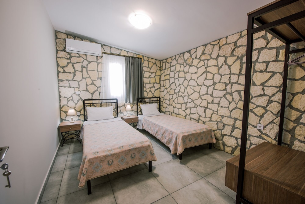 Traditional Apartment 6, 2 Bedrooms photo 1