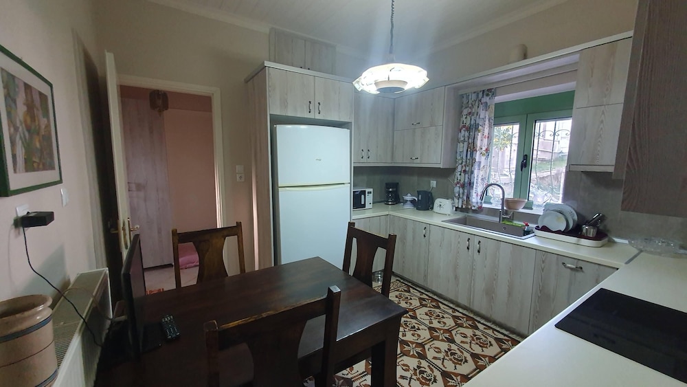 Traditional House, Multiple Beds, Mountain View photo 2