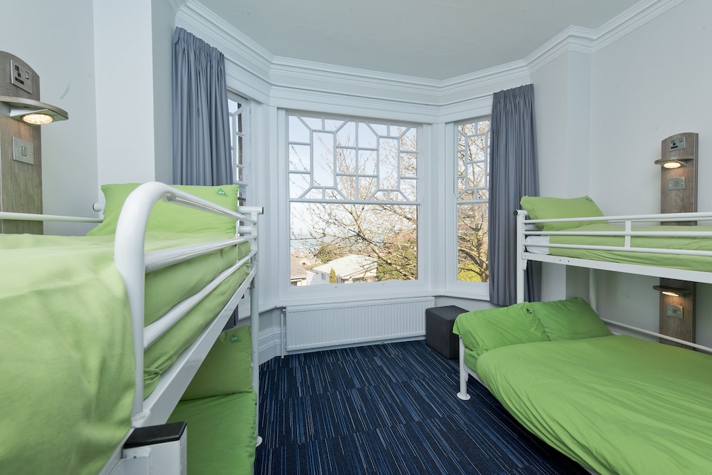 5 Bed Private Room photo 1