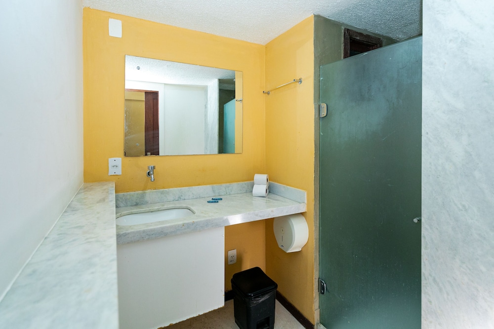 Standard Triple Room - Photo 7