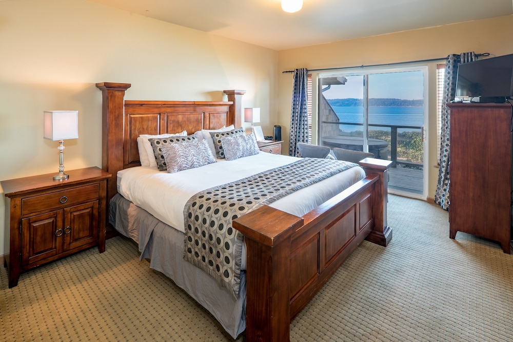 Room 3 with Queen Bed photo 1