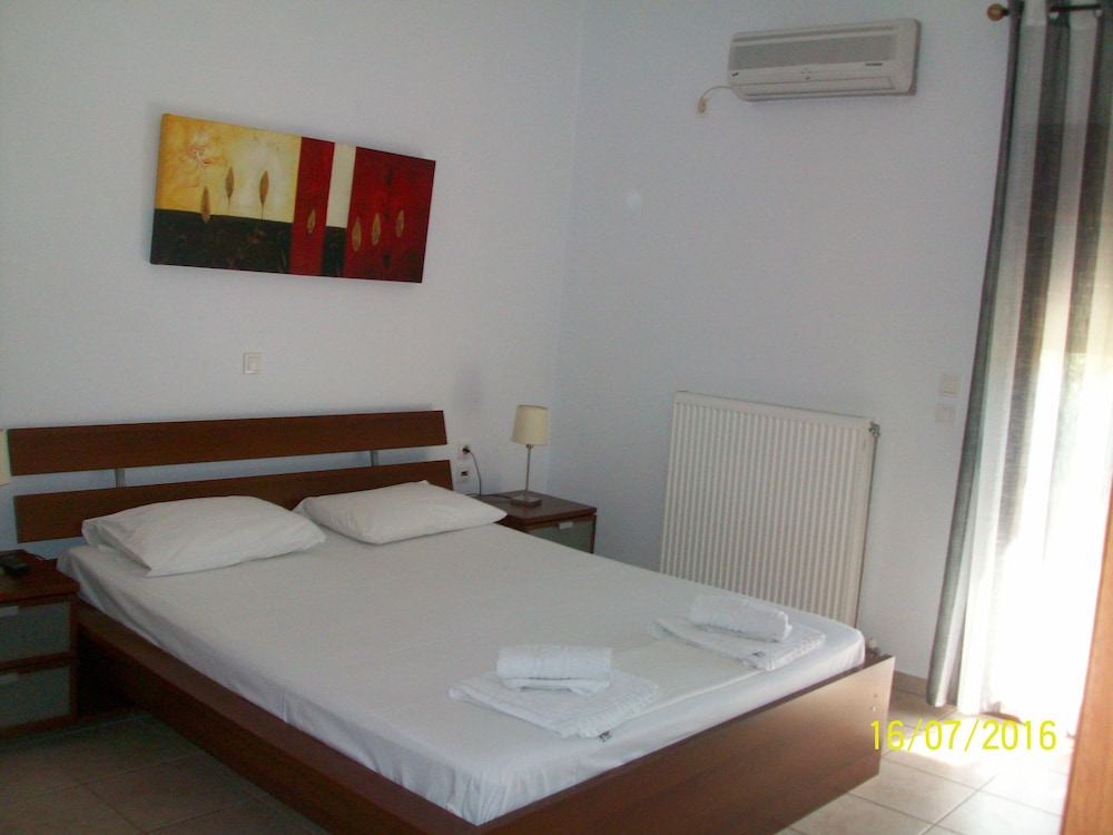 Apartment, 2 Bedrooms, Sea View photo 3