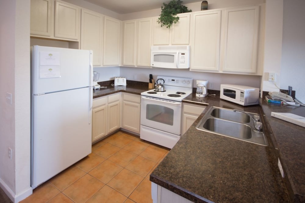 Condo, 2 Bedrooms photo 3