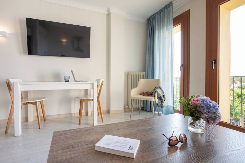 Quadruple Room, Sea View, Sea Facing (2+2) - Photo 10