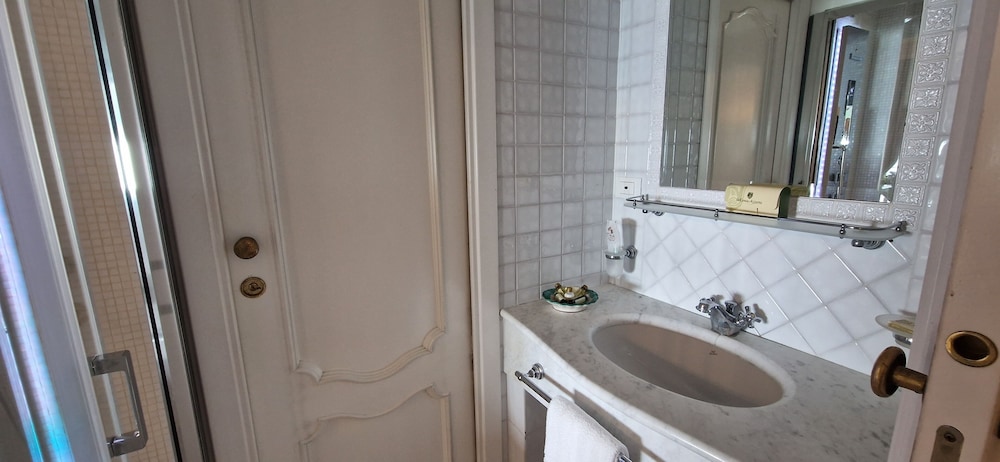 Junior Suite, Sea View - Photo 5