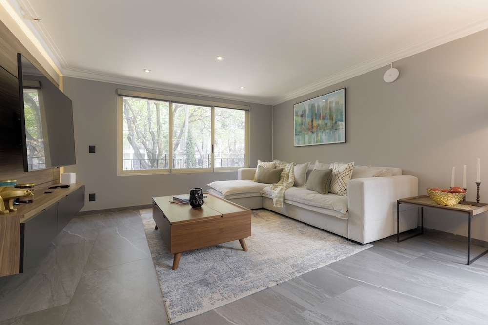 Luxury Apartment, 2 Bedrooms - Photo 17