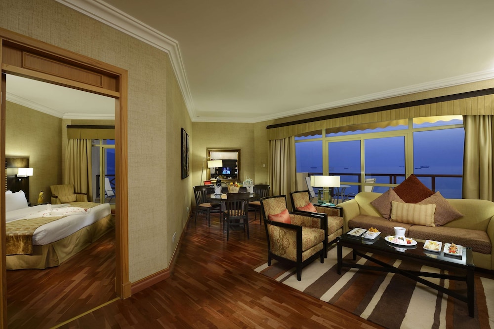 Deluxe Suite photo 1