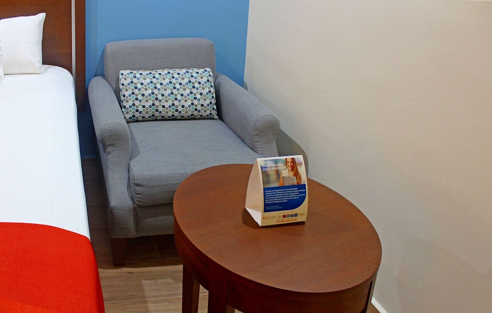 Suite, 1 King Bed, Non Smoking (Upgrade)