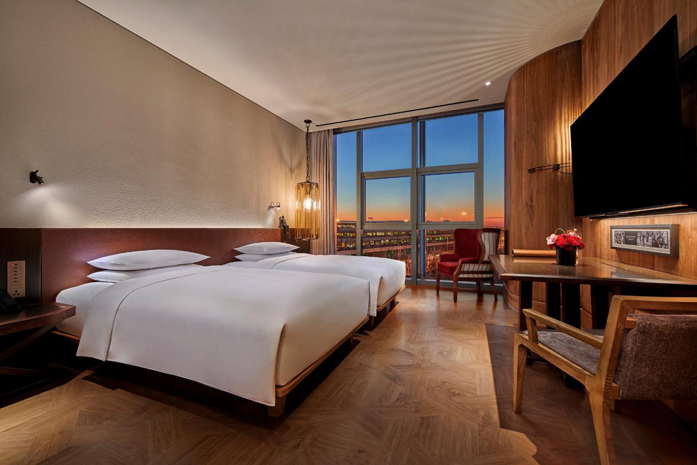 Twin Room with View - Photo 2