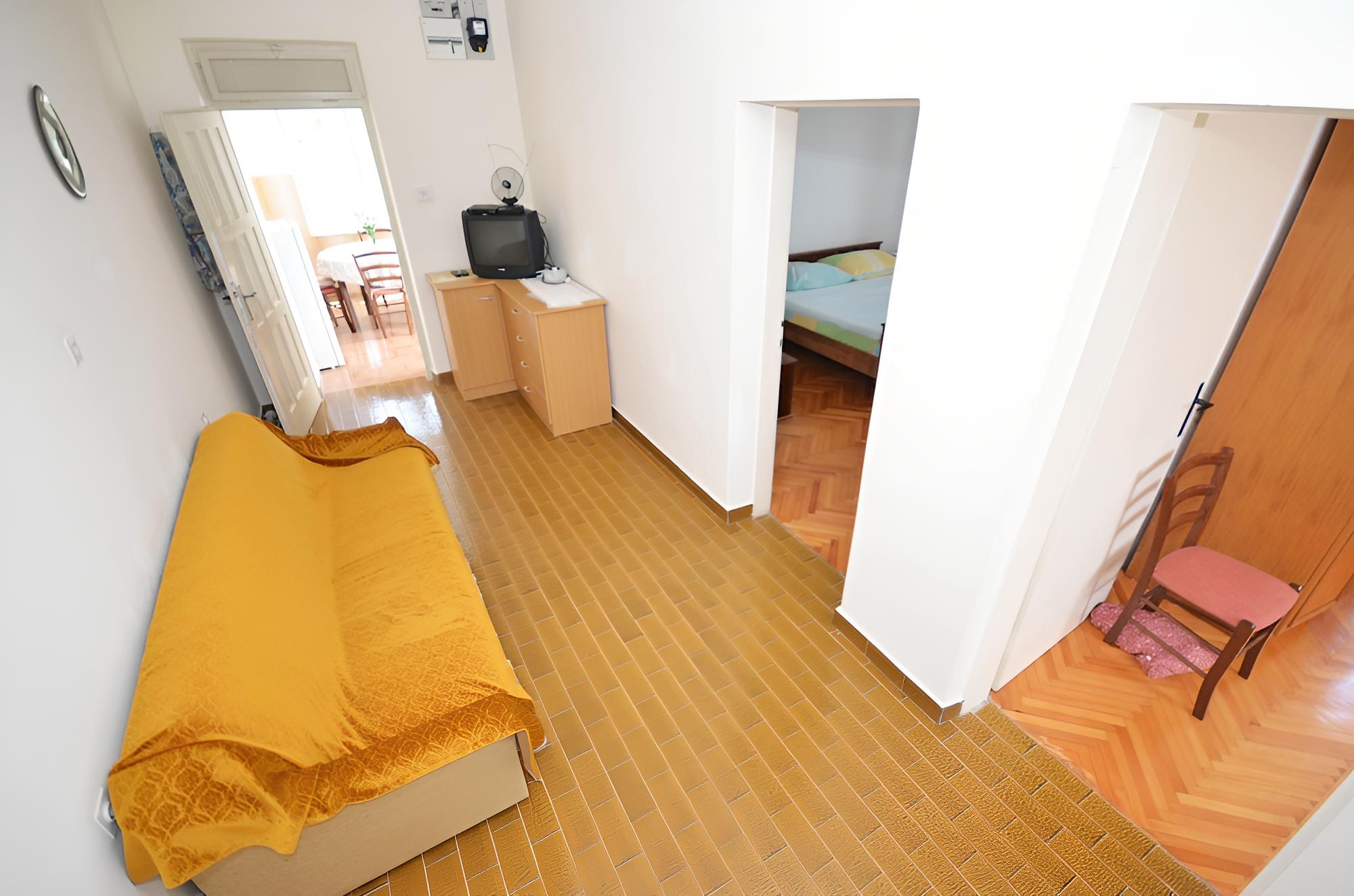 Apartment (Andja - 5 m from the beach - A1(5+1))