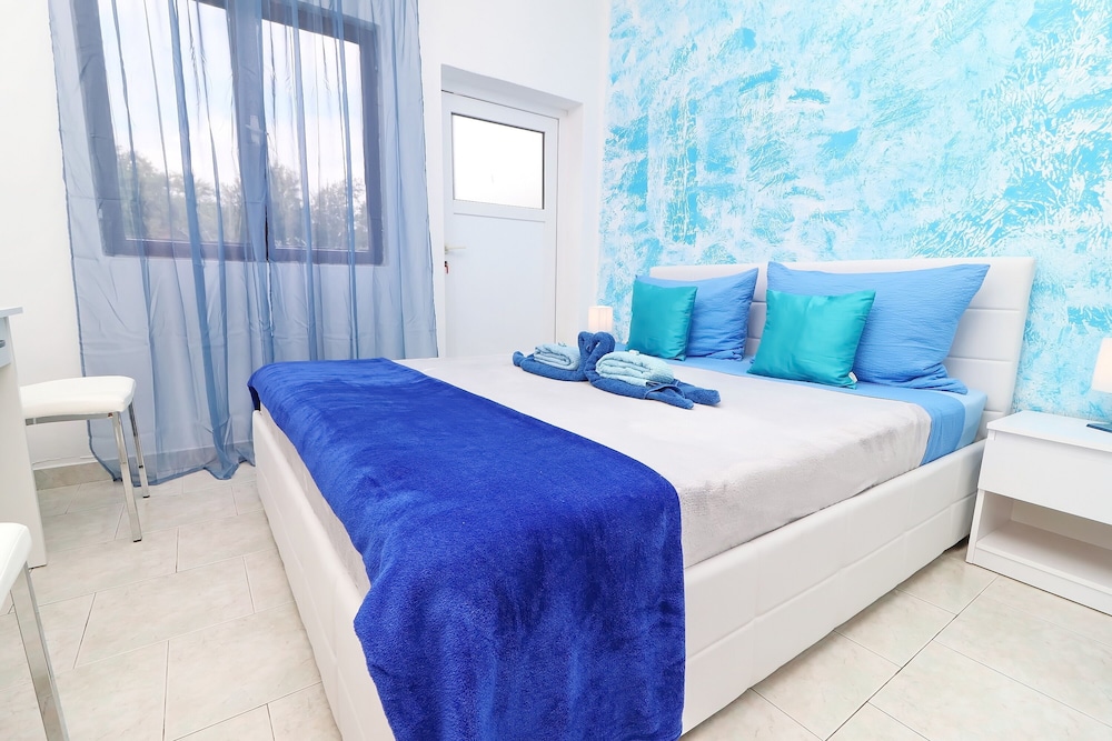 Family Apartment, 2 Bedrooms, Garden View